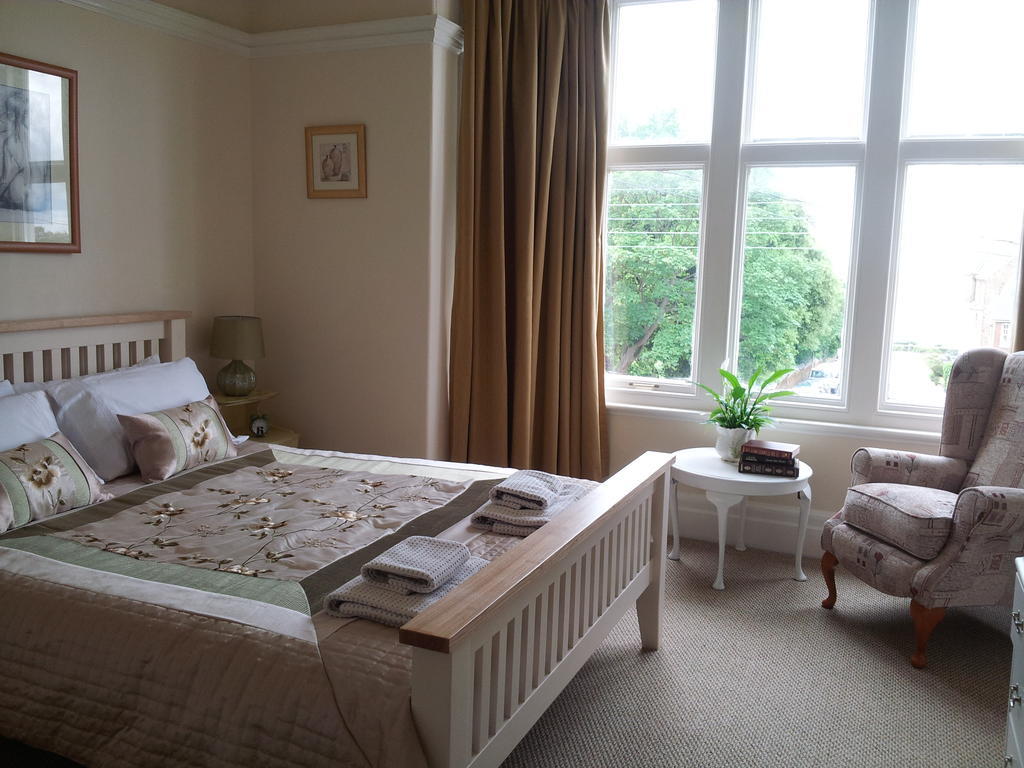 Sunset Guest House Hunstanton Exterior foto A bedroom at the hotel