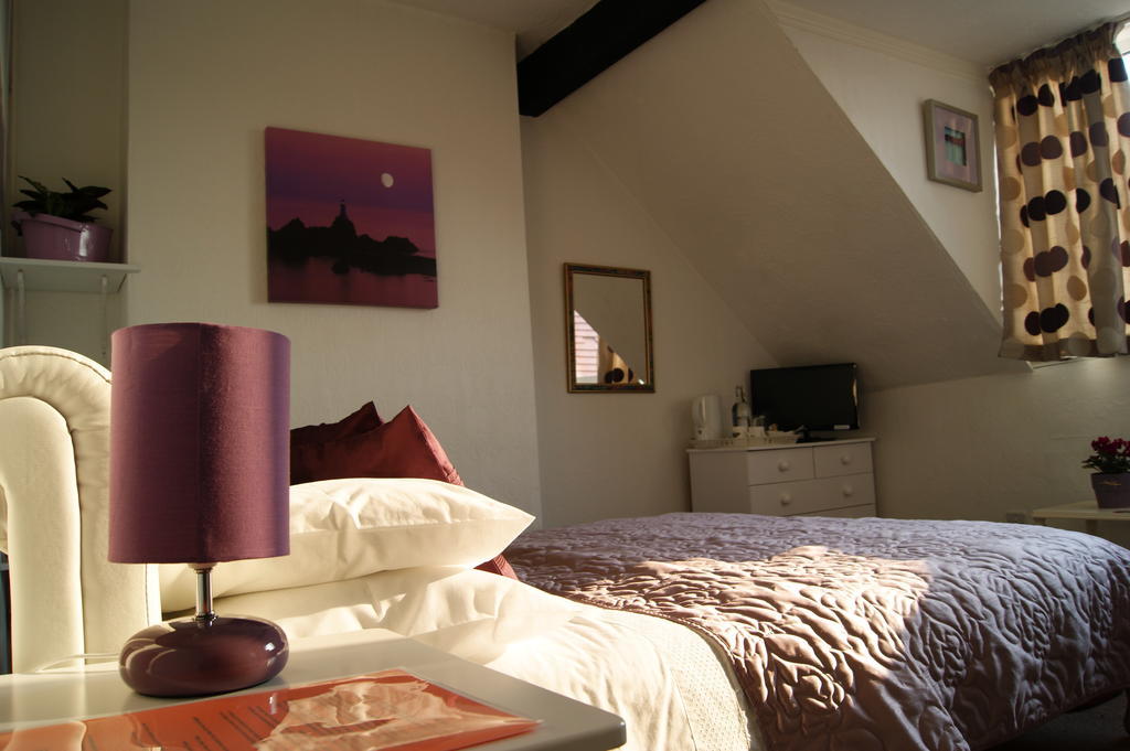 Sunset Guest House Hunstanton Habitación foto A bedroom at the Old Post Office