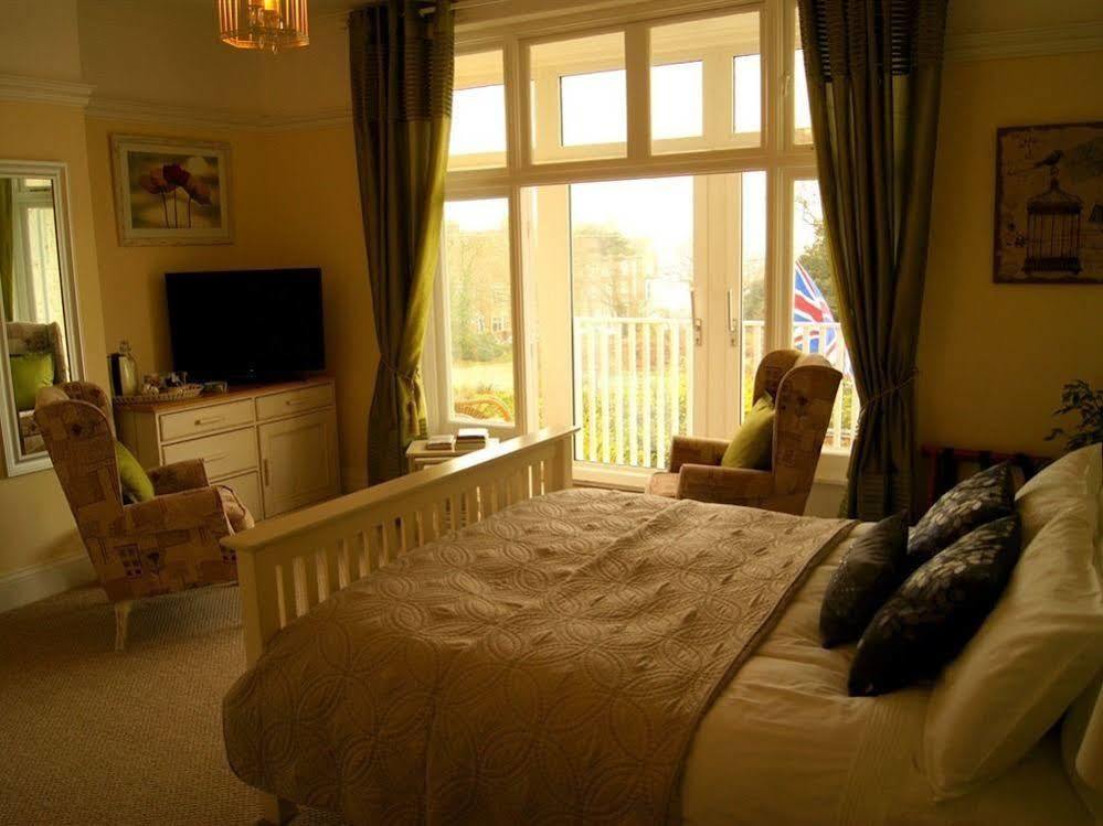 Sunset Guest House Hunstanton Exterior foto A bedroom at the hotel
